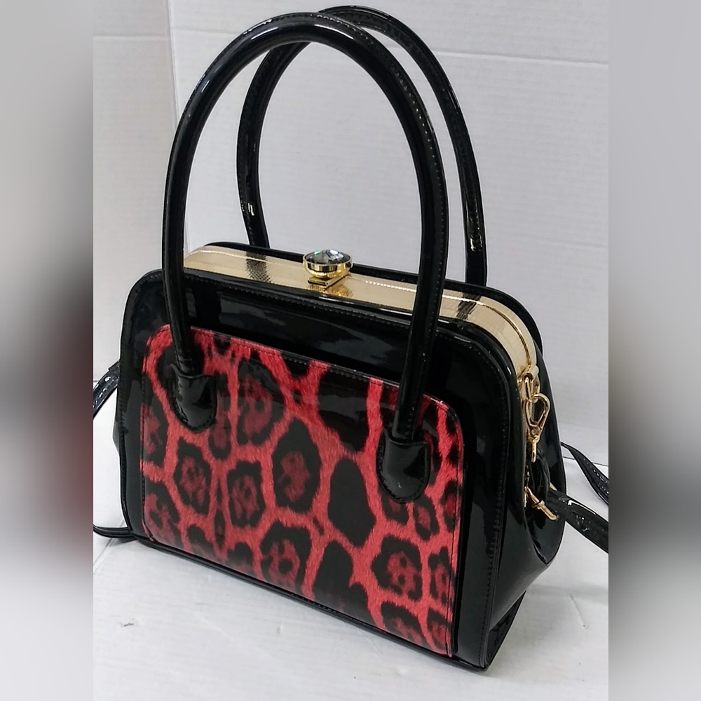Black and Red Leopard print patent leather purse ♥️ - Picture 12 of 12